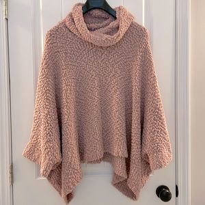 Romeo + Juliet couture popcorn knit size large mauve colored poncho sweater